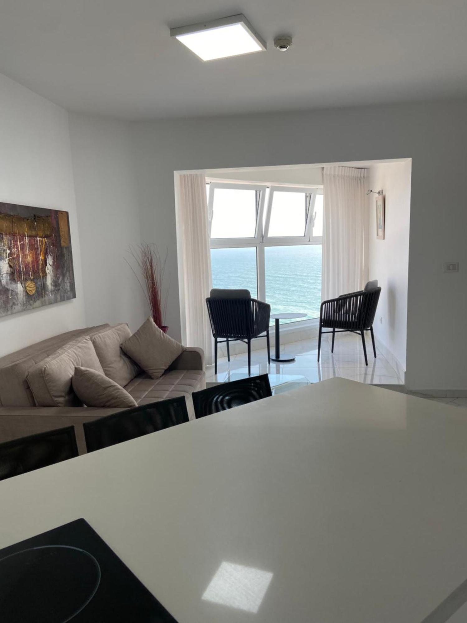 Amazing Suite On The Sea-סוויטה מדהימה על הים Bat Yam Exterior photo